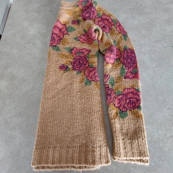 RUE 21 Women's 100% Acrylic Floral Print Crew Neck L/S Sweater - Tan Red Green - Picture 4 of 13